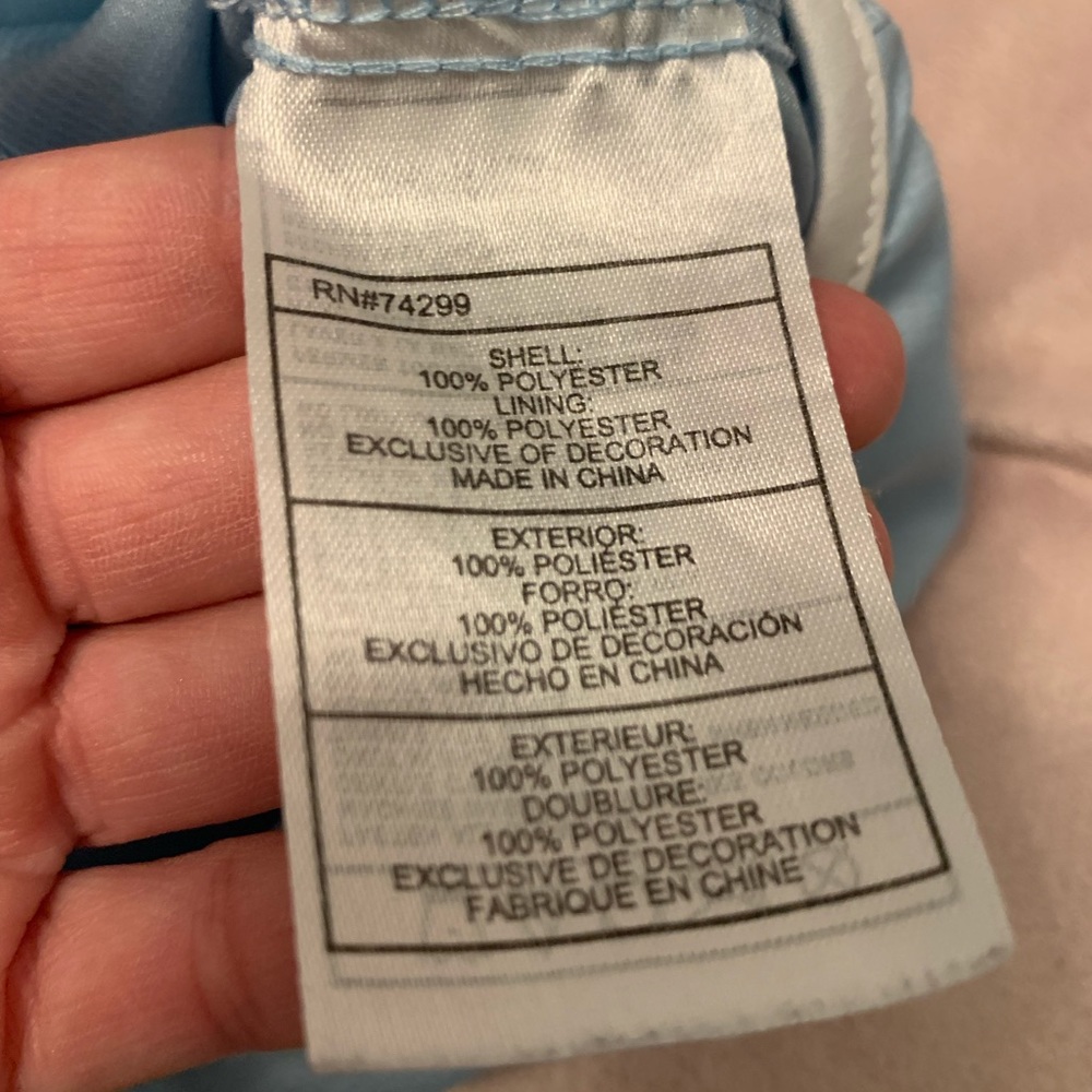 Thin Reebok windbreaker - Picture 3 of 3